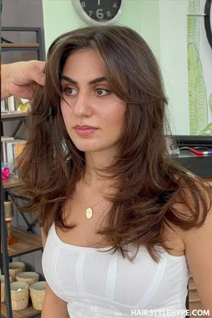  Brunette Wavy Kitty Cut