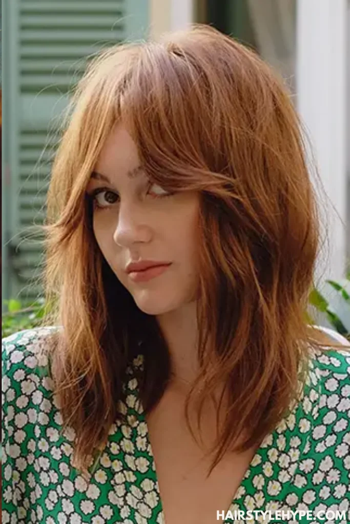  Medium-Length Wavy Kitty Cut